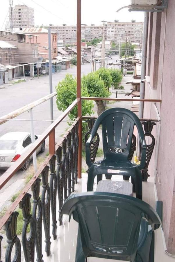 Hotel Bonjour House Ereván Exterior foto